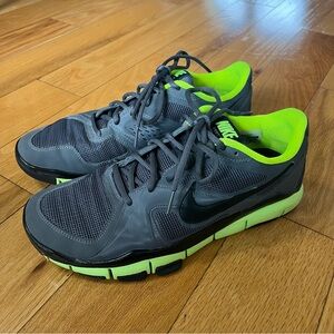 Nike Free TR Charcoal and Lime Size 10
